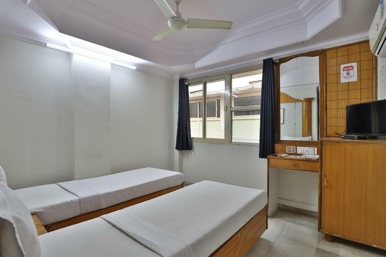 Spot On Hotel Decent Anand Exterior photo